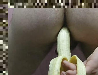 My beautiful ass suck a banana. I put banana in my ass. 
