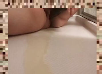 baignade, masturbation, pisser, giclée, amateur, jouet, hardcore, maman, belle-femme-ronde, ejaculation