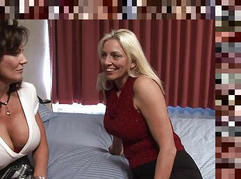 Mature lesbians Cindy Craves & Deauxma decide to spice up their evening