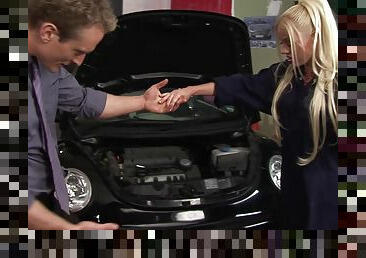 Car mechanic fixes your car and fucks your horny pussy - Cindy Behr