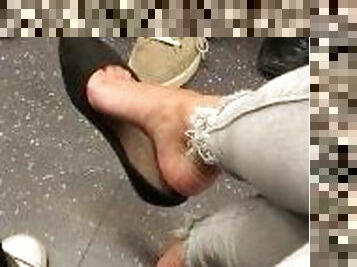 Flats dangling on the tube