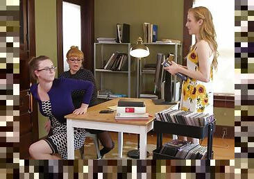 Lesbian threesome at the office with Karla Kush and her friends