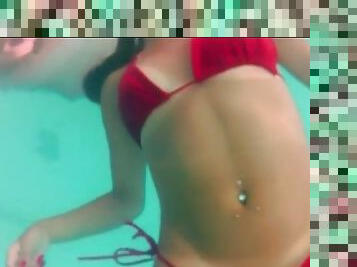 Underwater video of a babe in red bikini