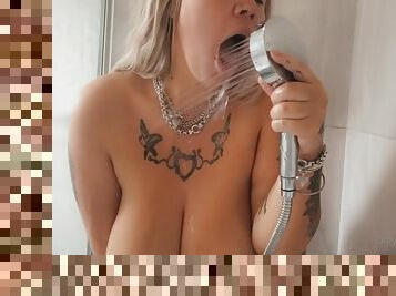 Huge boobs in the shower