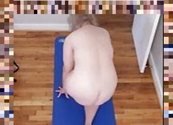 Sexy mature Vee does nude yoga!