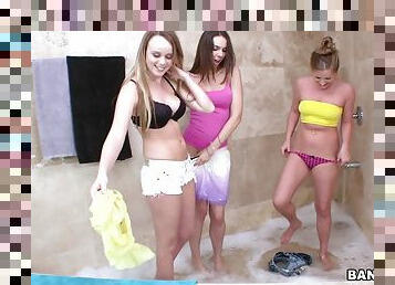 Great Lesbian Threesome with Beautiful Girls in the Shower