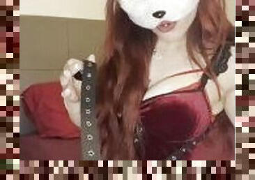 Redhair Mistress is ready for her slave ????