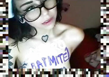 lunettes, chatte-pussy, amateur, ados, webcam, solo, rasé, brunette, petits-seins