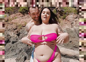 Energized brunette reveals her phat ass and the huge tits for crazy outdoor sex