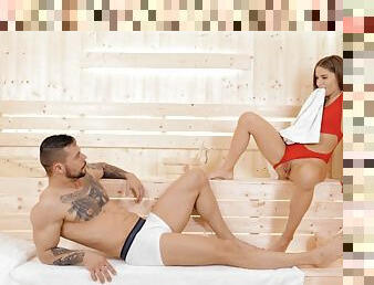 duże-cycki, na-pieska, laski, robienie-loda, ogromny-kutas, gwiazda-porno, sauna, bikini, brunetka, kutas