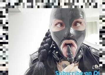 orgasme, chatte-pussy, anal, bdsm, esclave, salope, ligotée, latex, bâillonnement, bondage