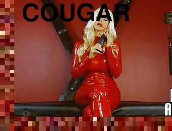 Gorgeous Cougar Solo Plays With Dildo - Brittany Andrews