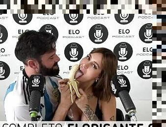 CAMI NAIR COME LA BANANA DE ELO PODCAST EN EL CUARTO PICANTE