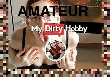 levrette, lunettes, amateur, fellation, ejaculation-sur-le-corps, hardcore, maison, allemand, hirondelle, rousse